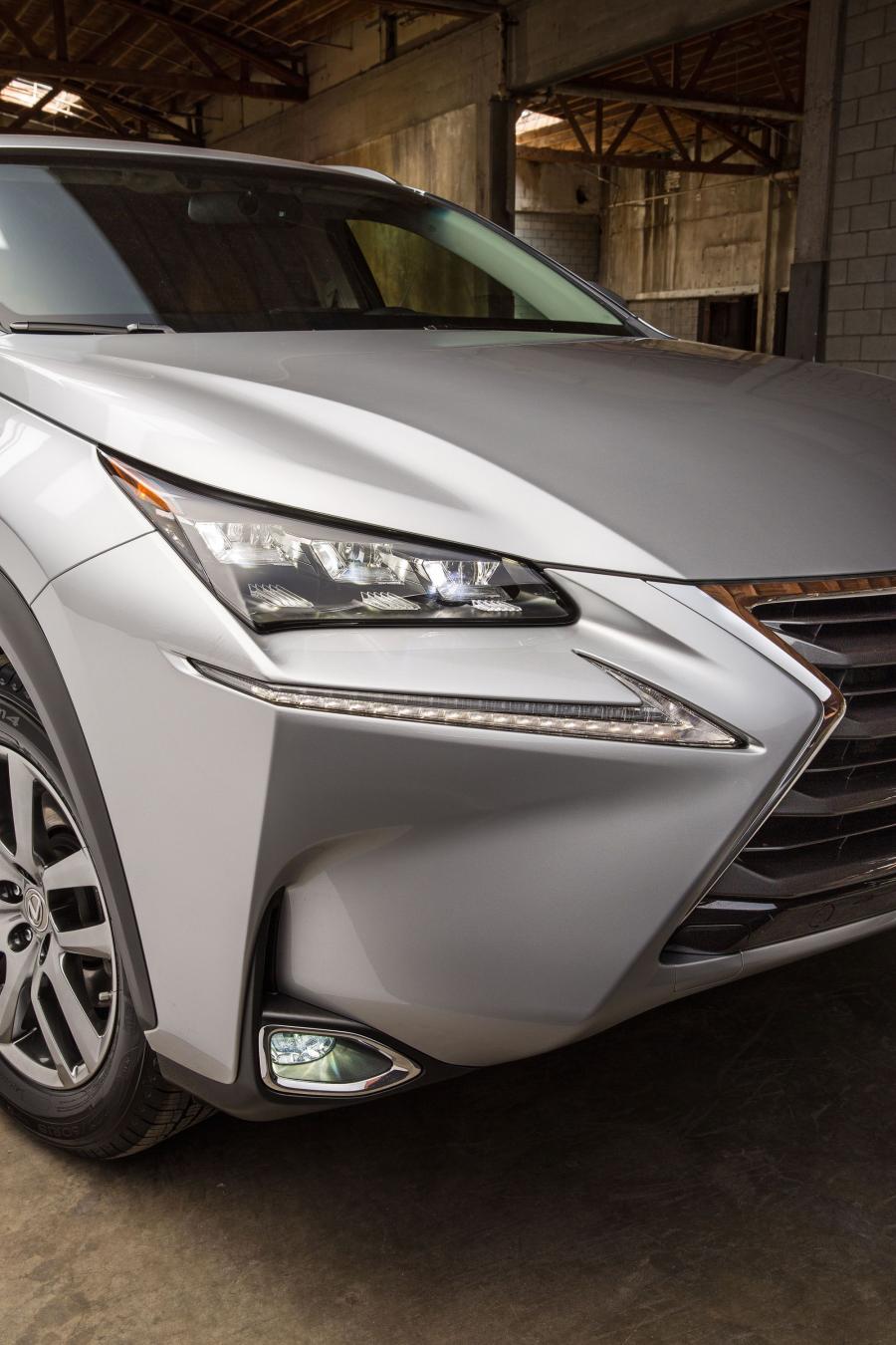  Lexus NX300h 2014 года  (фото 11 из 20)